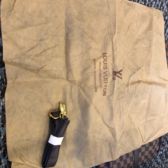 Weekend Duffle - Picture 3 of 3